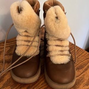 UGG Australia VIKI WATERPROOF EXPOSED Lace Up 1017493 Chestnut